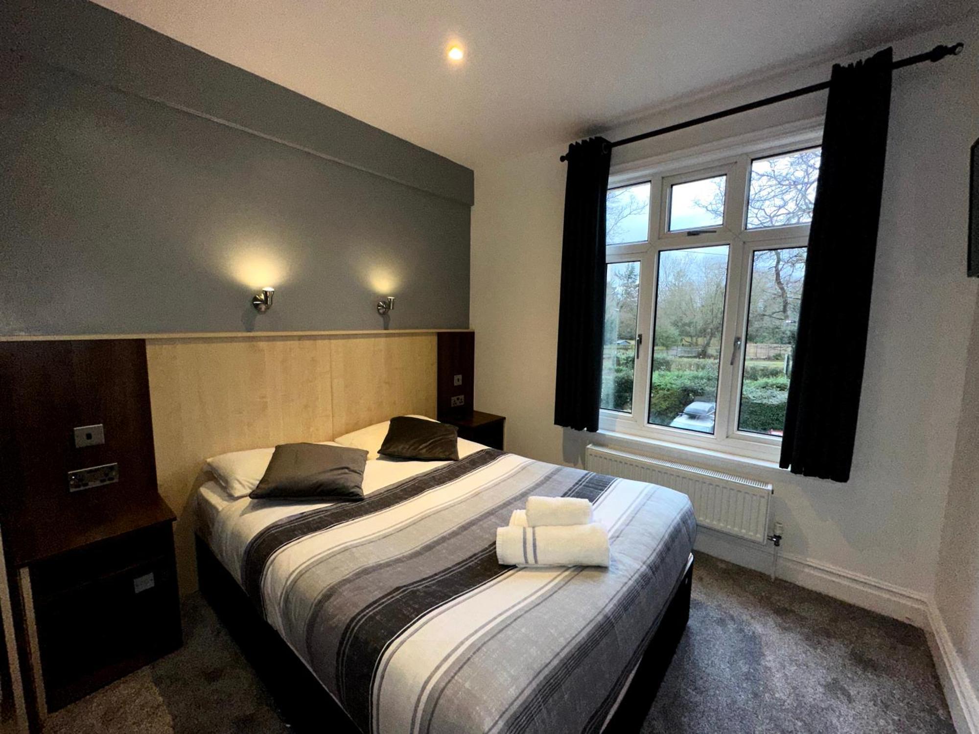 Gainsborough 3* Horley