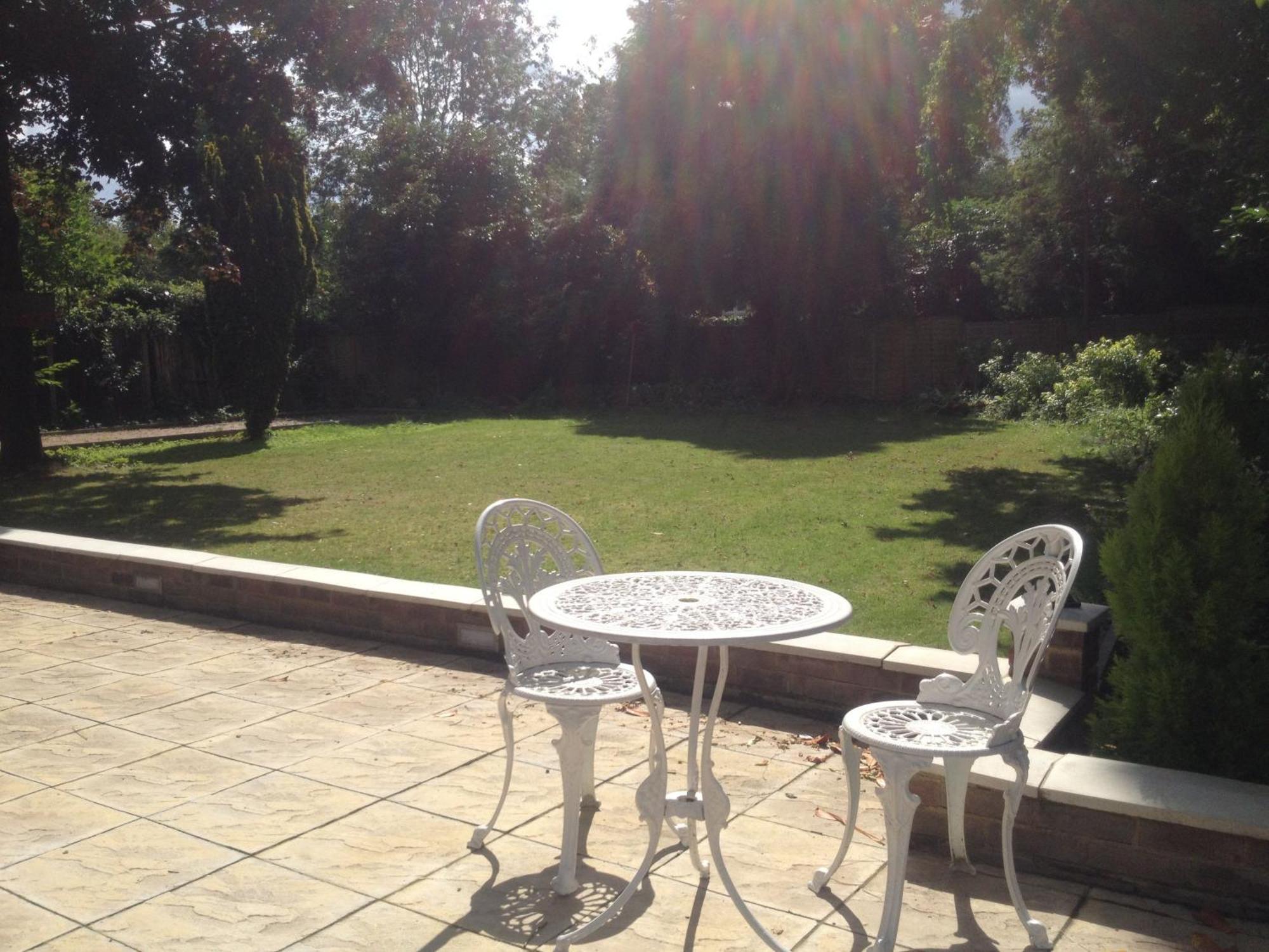 Guest house Gainsborough Horley