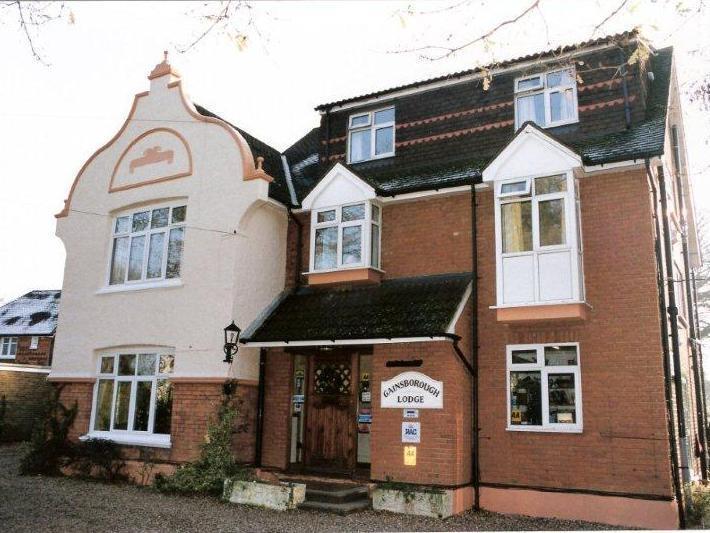 Gainsborough 3* Horley
