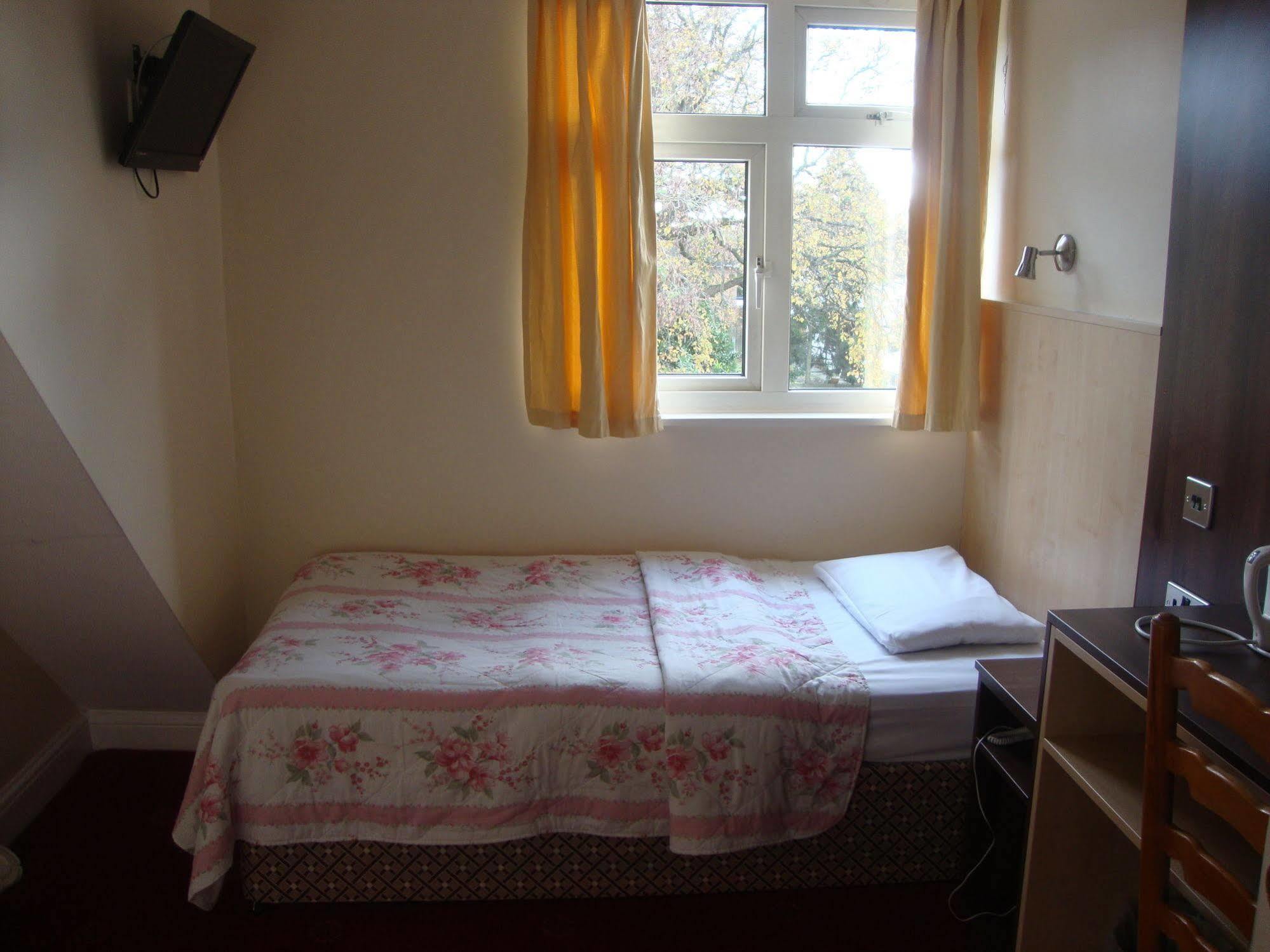 Guest house Gainsborough 3*